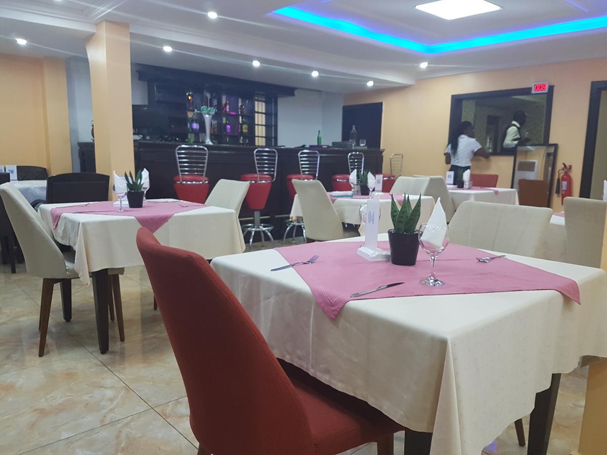 Mbayaville Hotel Douala Exterior photo