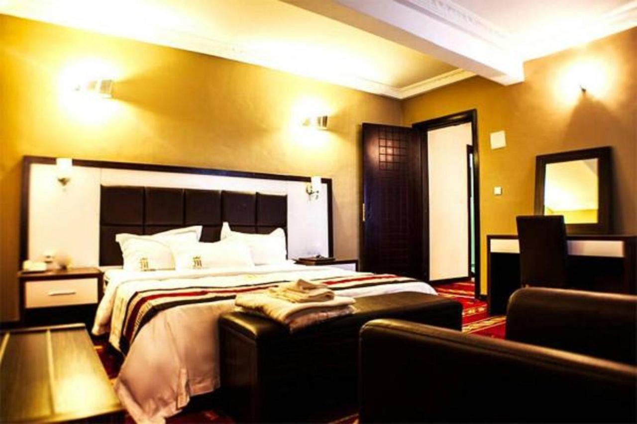 Mbayaville Hotel Douala Exterior photo